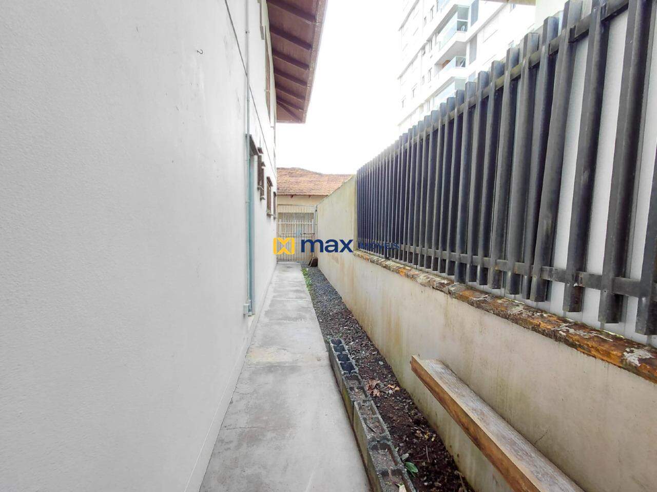 Casa para aluguel no Gravatá: Área externa lateral
