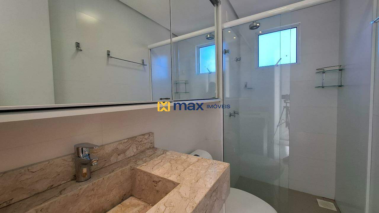 Apartamento à venda no Fazenda: Banheiro suíte
