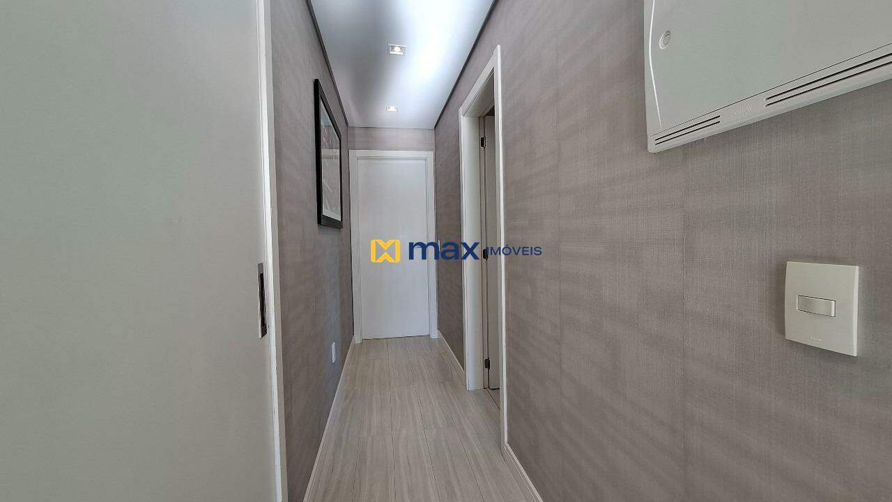 Apartamento à venda no Fazenda: Corredor