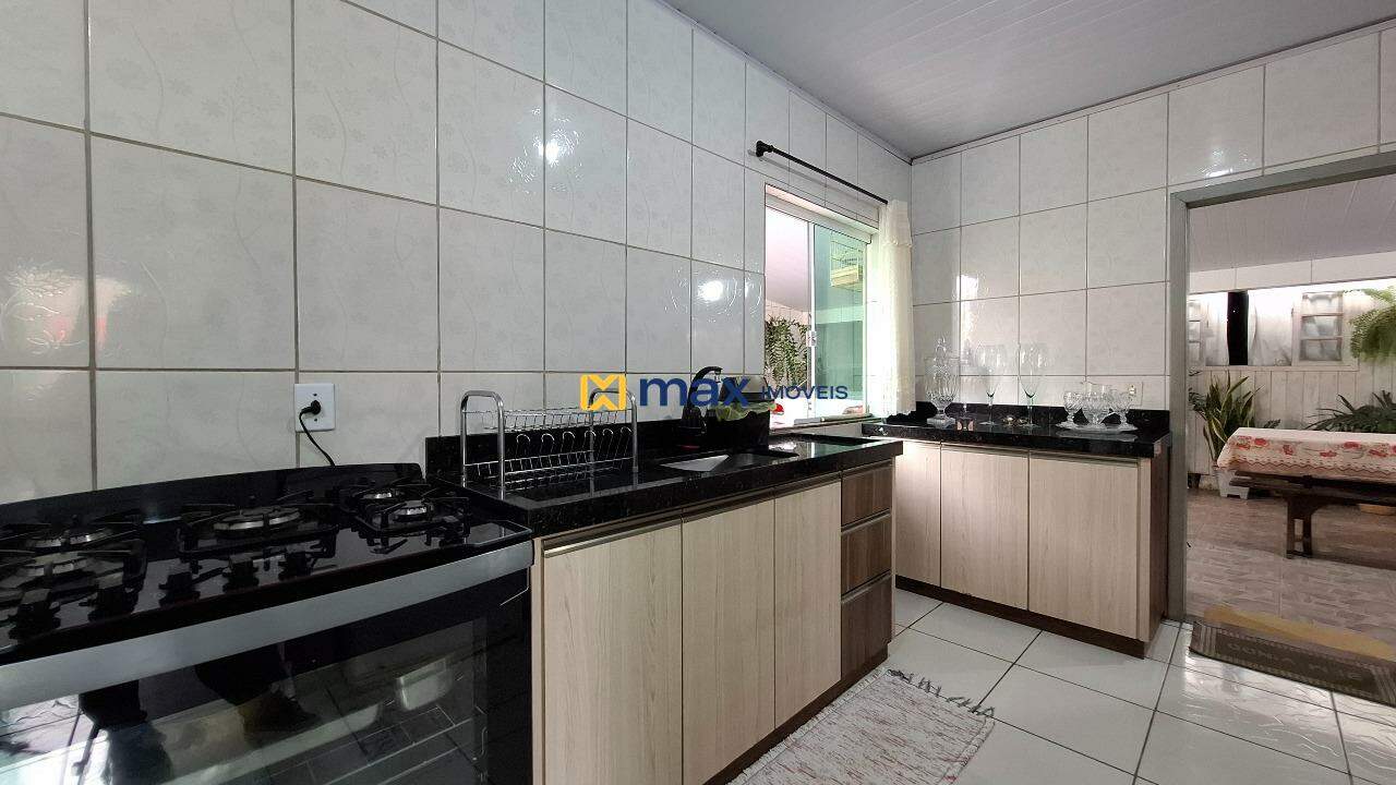 Casa à venda no Cordeiros: Cozinha
