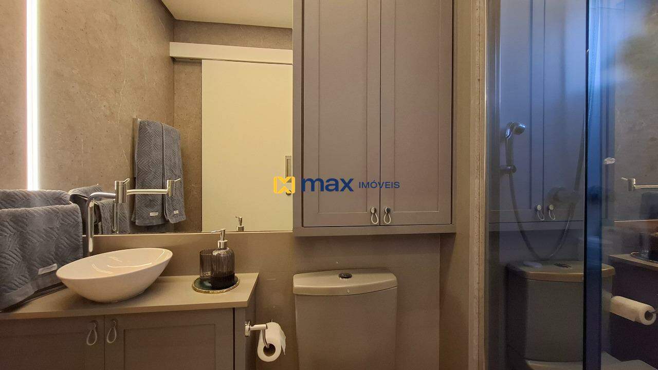Apartamento à venda no Centro: Banheiro suíte