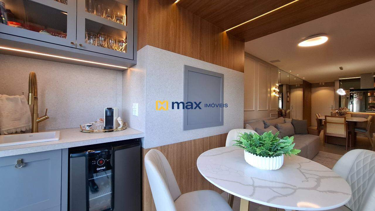 Apartamento à venda no Centro: Sacada com churrasqueira