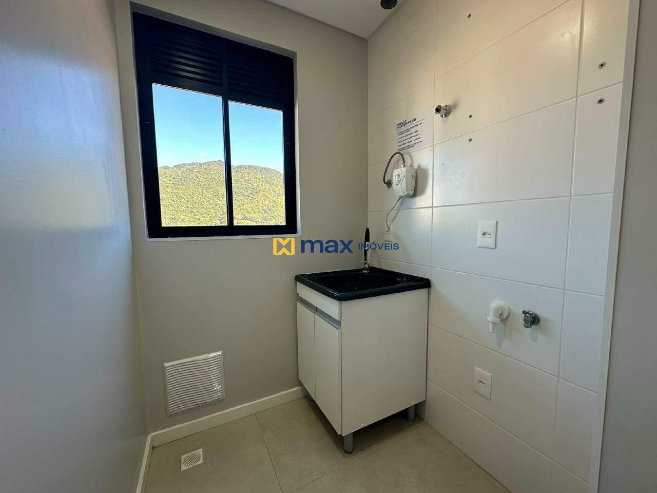 Apartamento para aluguel no Fazenda: Lavanderia