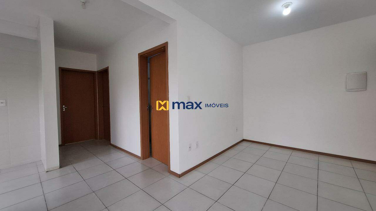 Apartamento à venda no Itaipava: Living integrado
