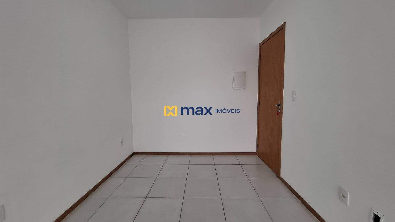 Apartamento à venda no Itaipava: Living integrado