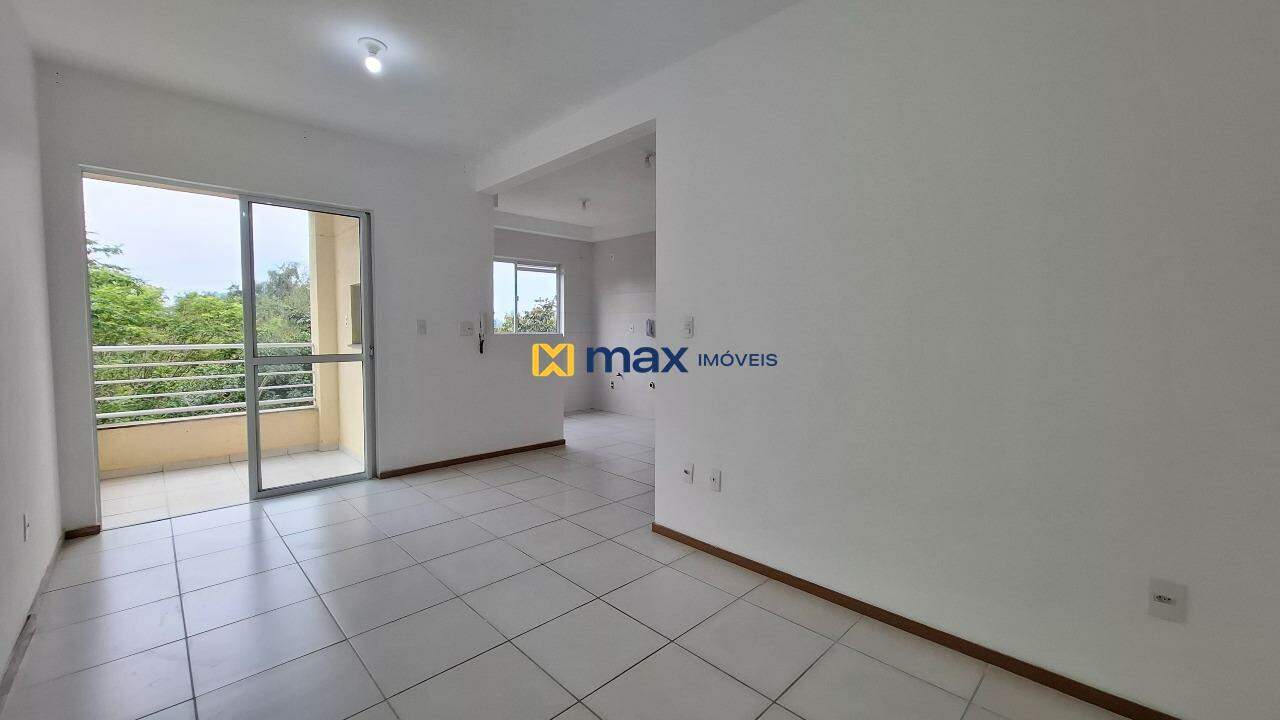Apartamento à venda no Itaipava: Living integrado