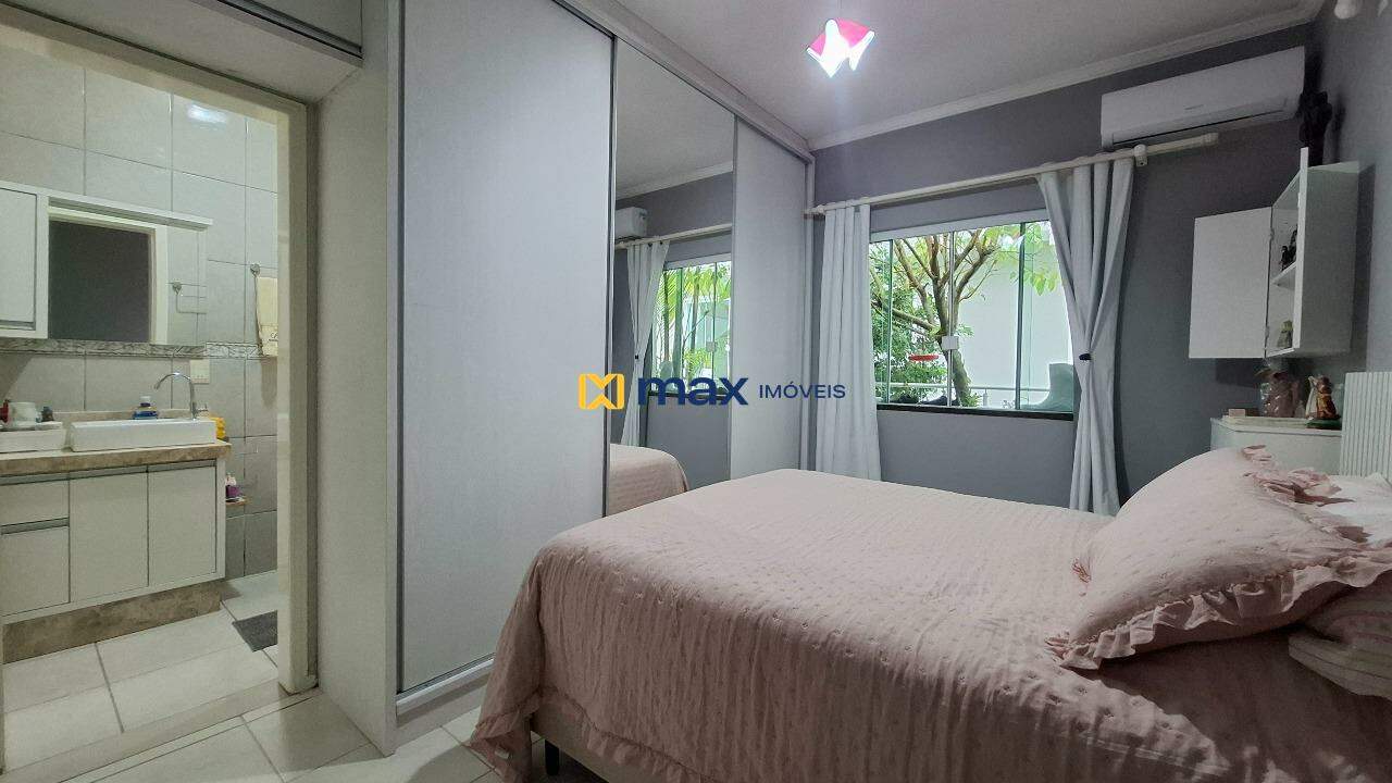 Casa à venda no Ressacada: Suíte