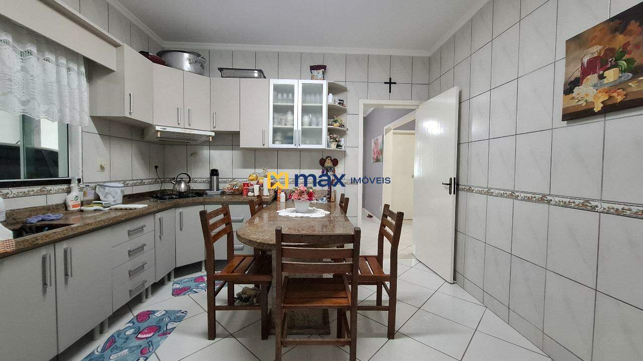 Casa à venda no Ressacada: Cozinha