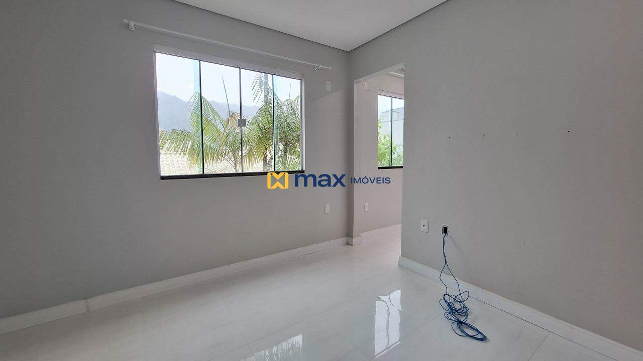 Casa à venda no Ressacada: Edícula - Sala