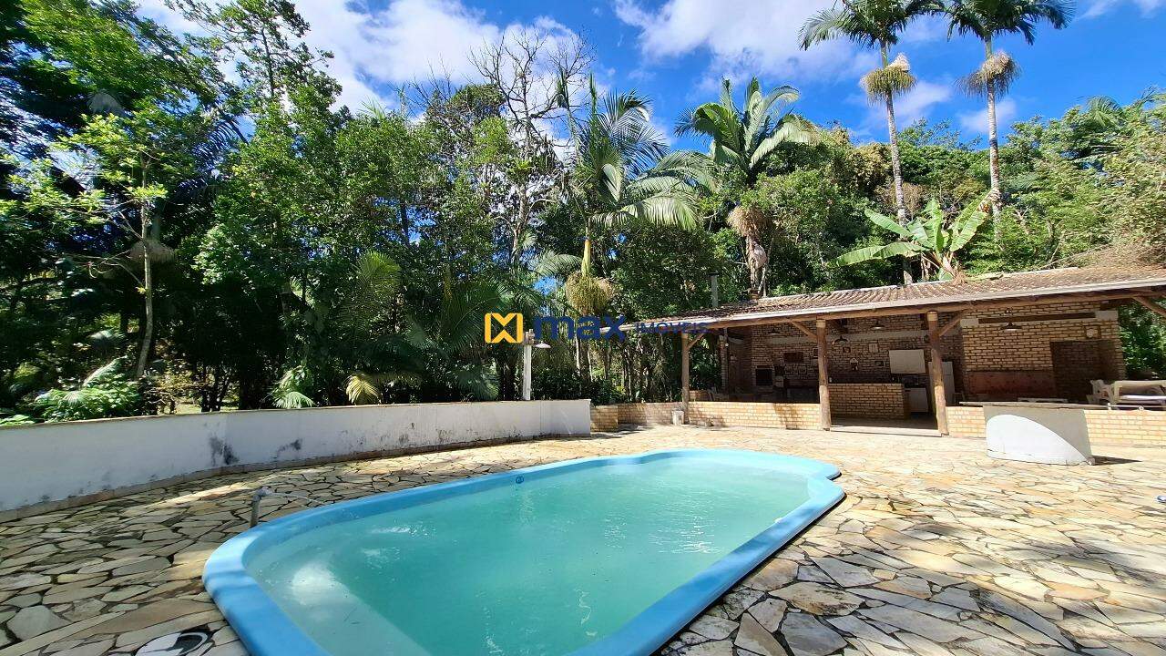 Terreno à venda no Itaipava: Piscina