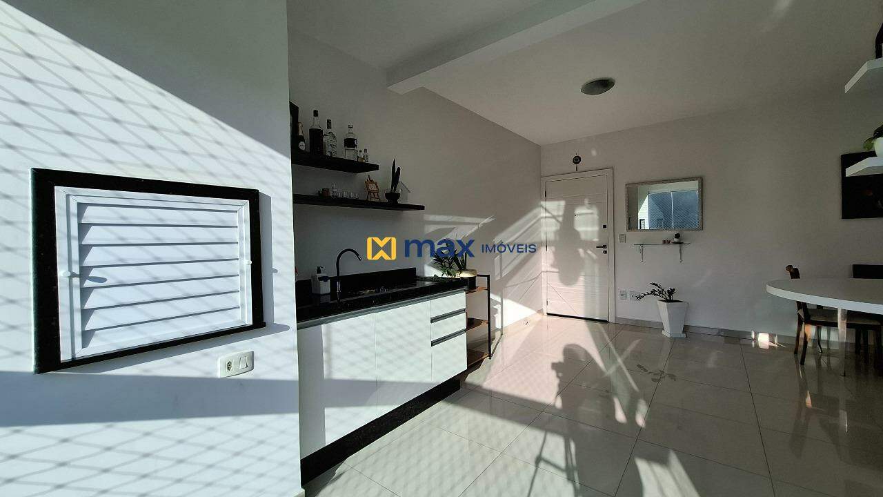 Apartamento à venda no Fazenda: Sacada com churrasqueira