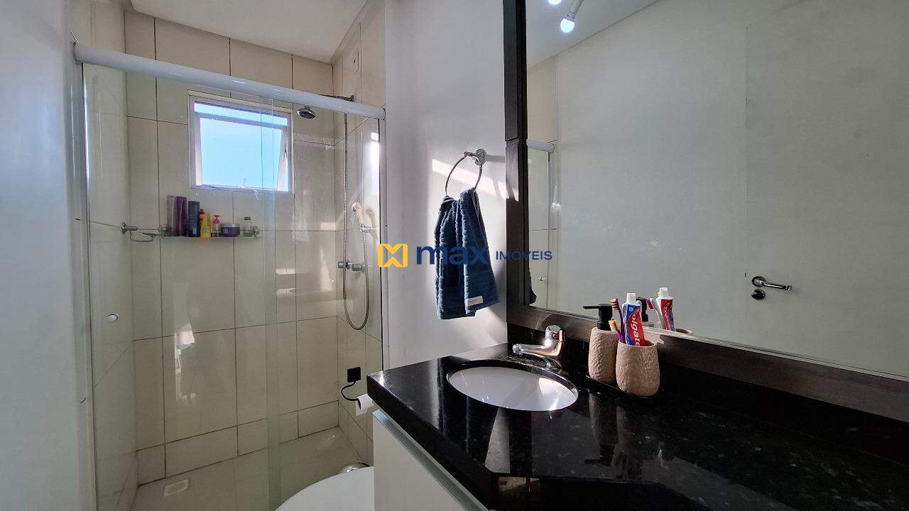 Apartamento à venda no Fazenda: Banheiro suíte