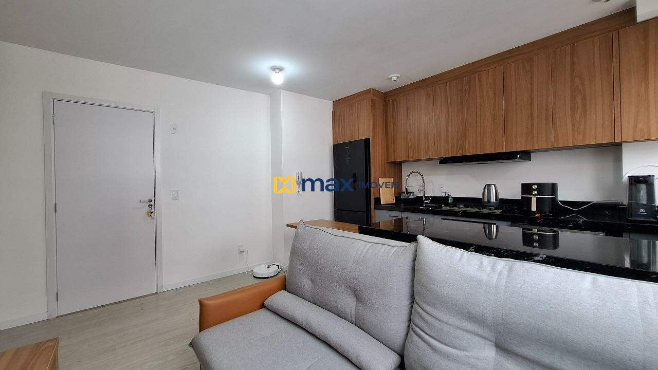 Apartamento à venda no Ressacada: Living integrado