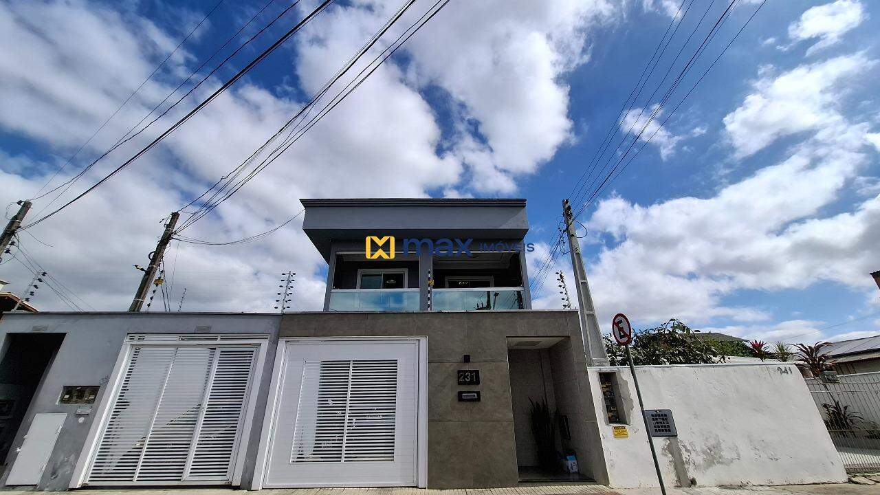 Casa à venda no Cordeiros: Fachada