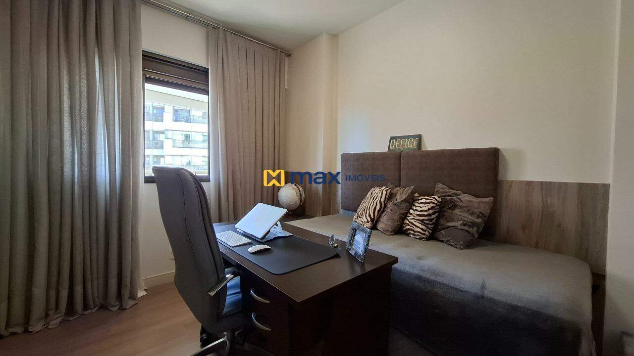 Apartamento à venda no Fazenda: Escritório