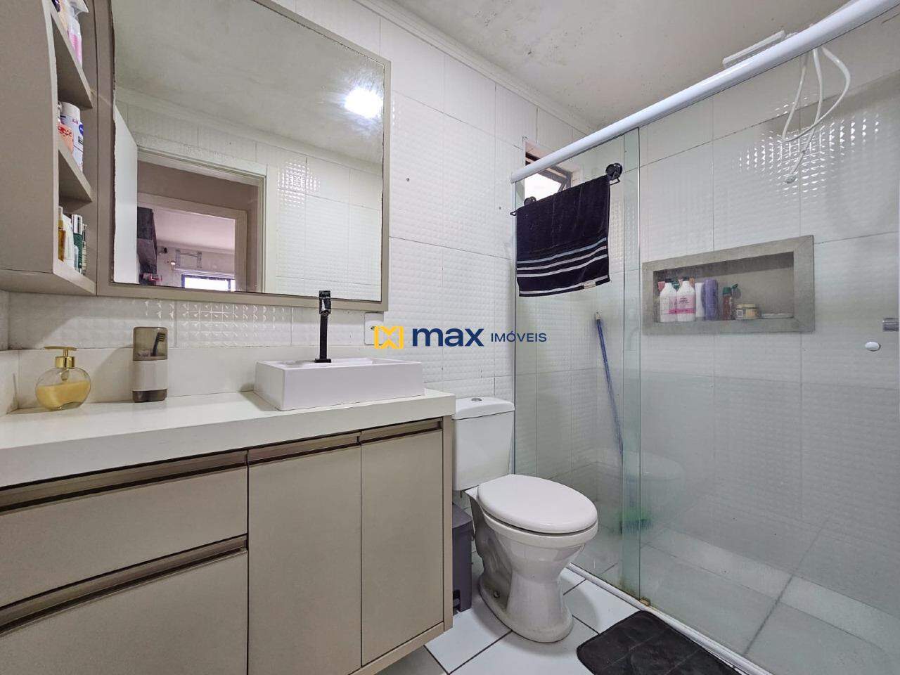 Apartamento para aluguel no Volta Grande: Banheiro social