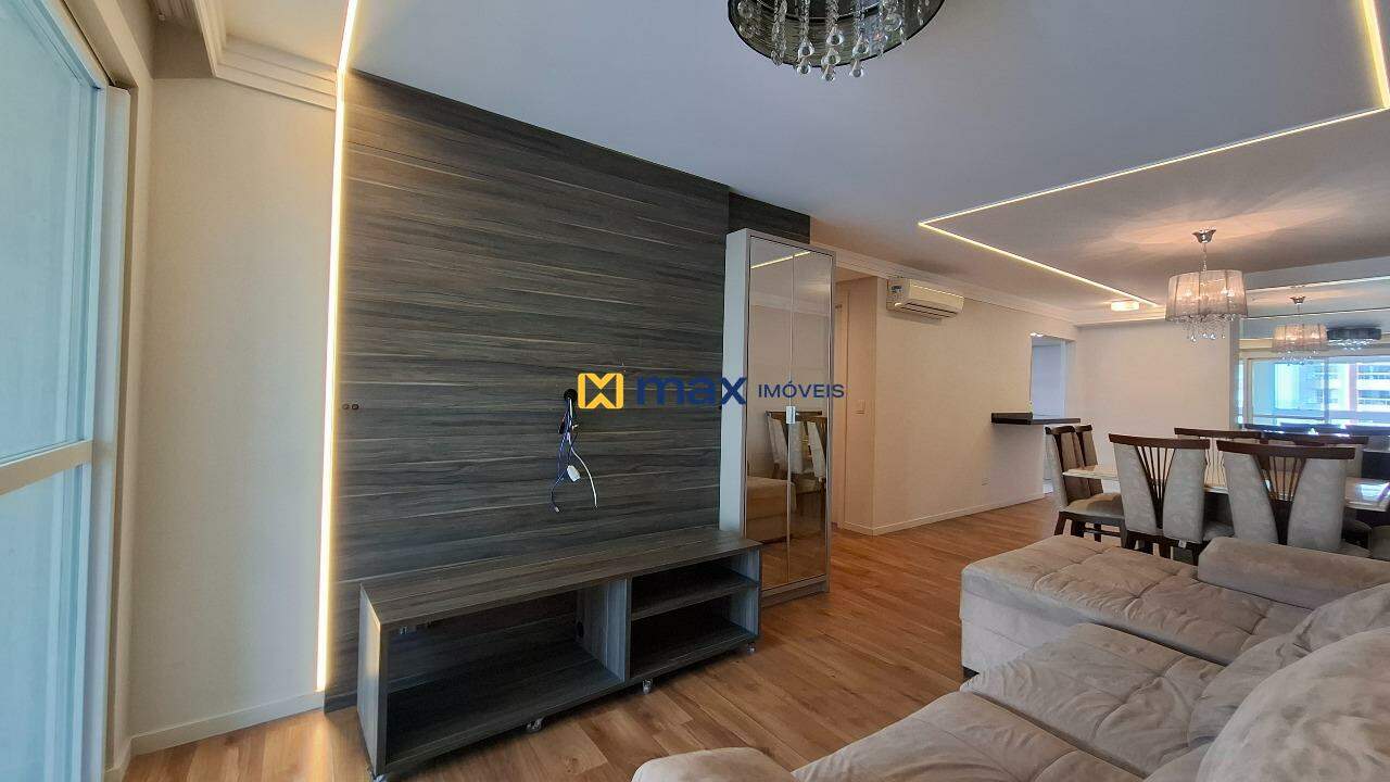 Apartamento para aluguel no Centro: Living integrado