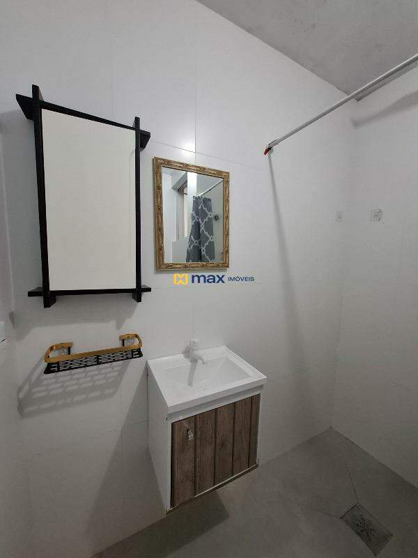 Apartamento à venda no Centro: banheiro social