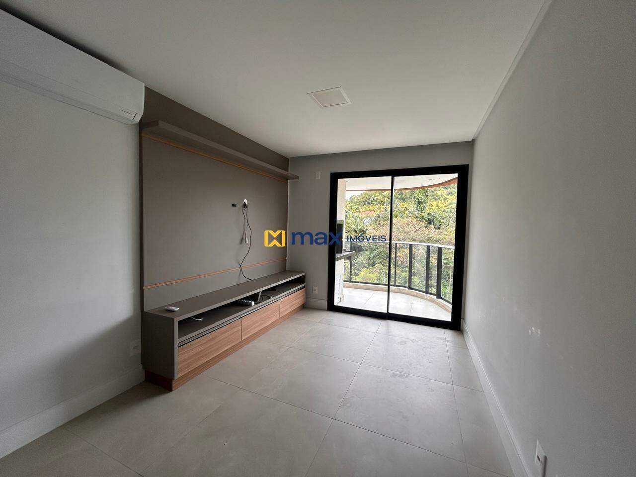 Apartamento para aluguel no Praia Brava de Itajaí: Sala de estar e jantar