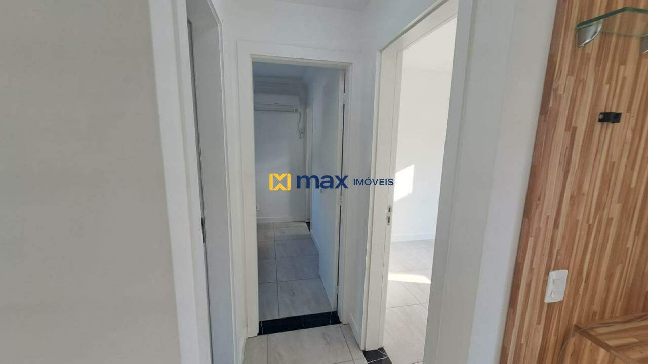 Apartamento para aluguel no Ressacada: Hall dos Quartos