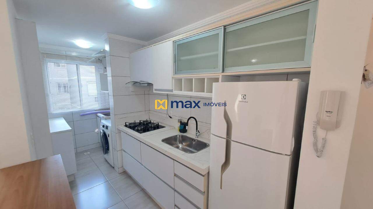 Apartamento para aluguel no Ressacada: Cozinha/ Lavanderia