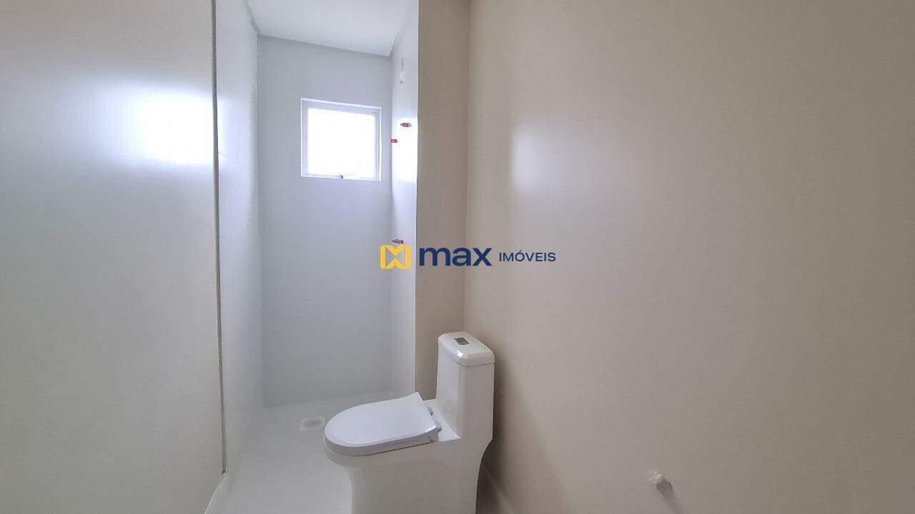 Apartamento à venda no Centro: Banheiro social
