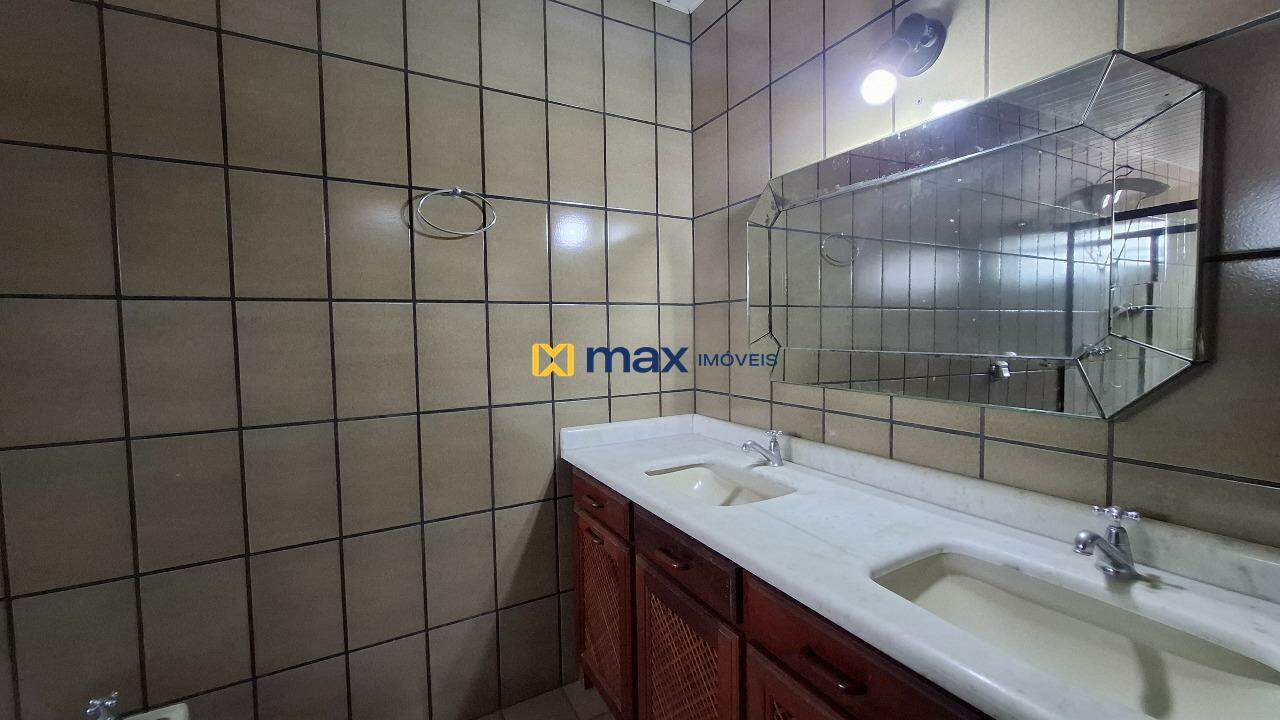 Apartamento à venda no São João: Banheiro suíte