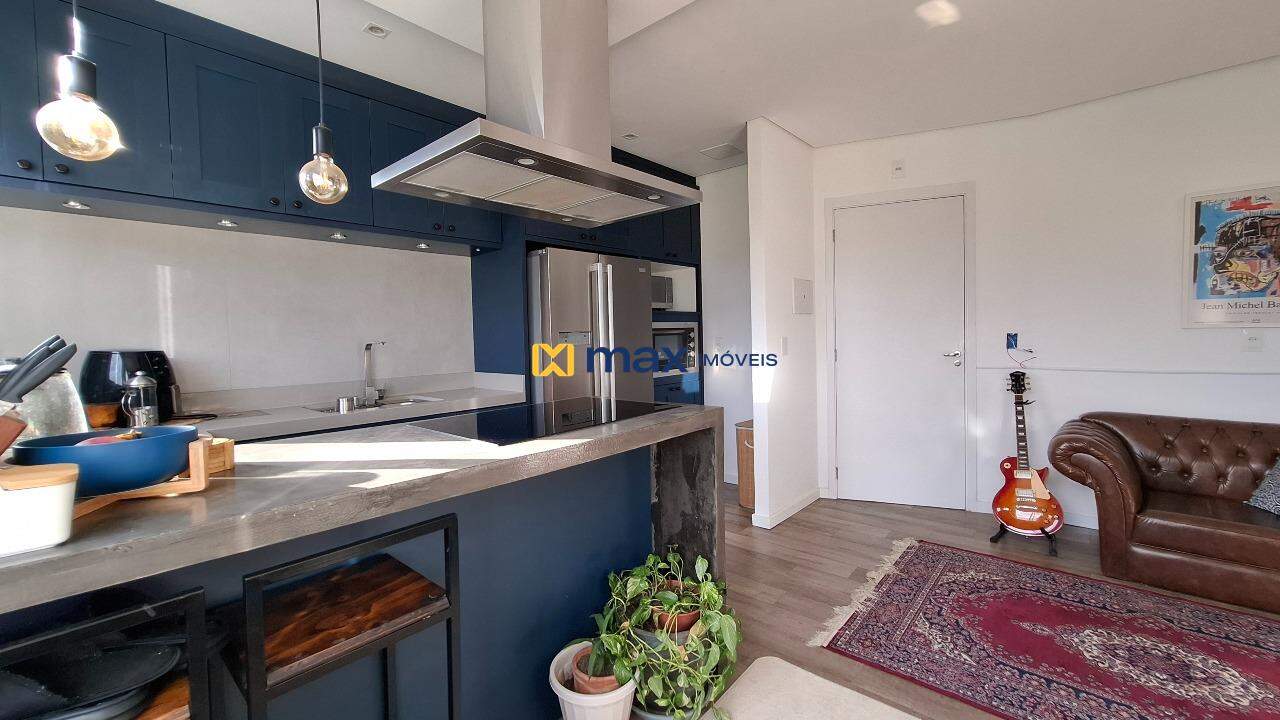 Apartamento à venda no Itaipava: Living integrado