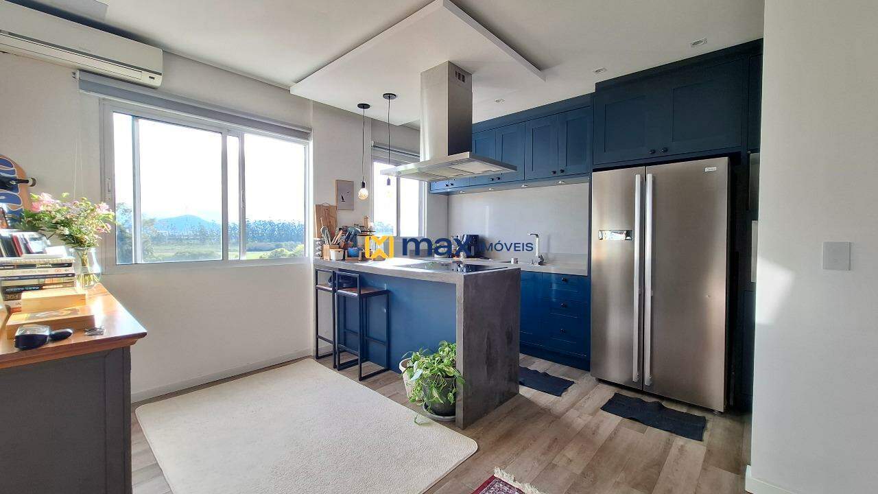Apartamento à venda no Itaipava: Living integrado