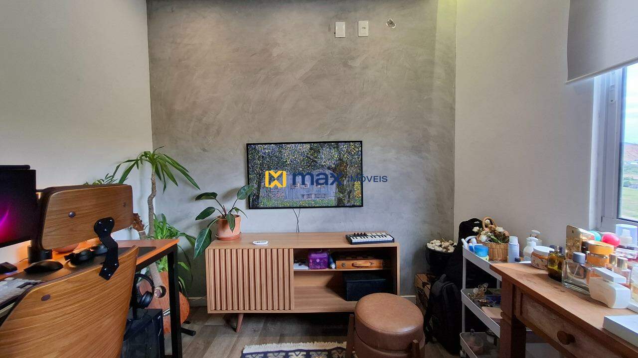 Apartamento à venda no Itaipava: Escritório