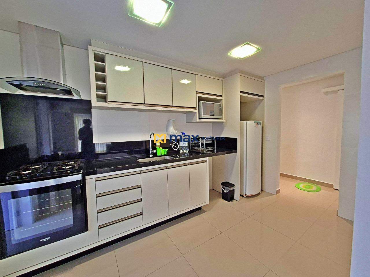 Apartamento para aluguel no Centro: cozinha