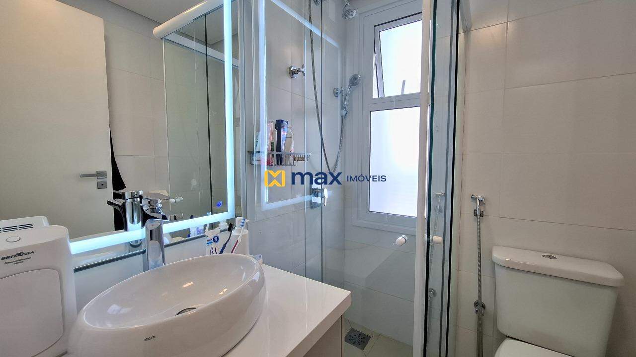 Apartamento à venda no Centro: Banheiro suíte