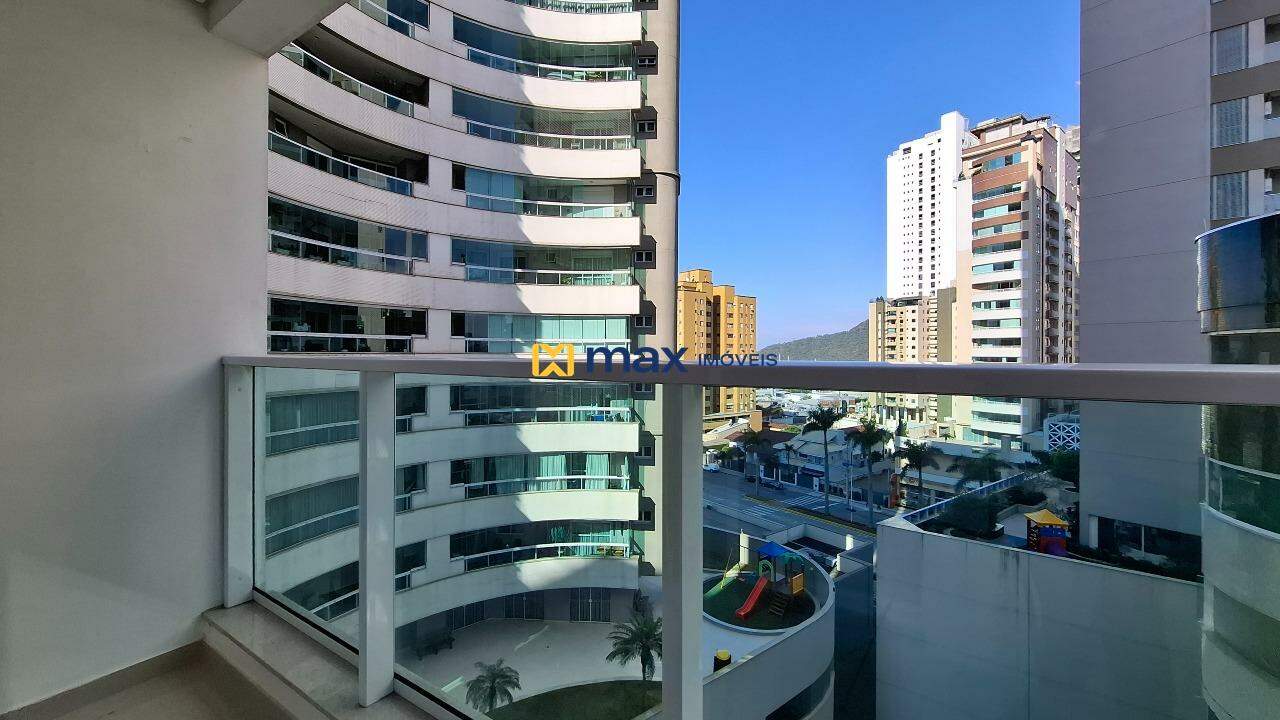 Apartamento à venda no Centro: Sacada