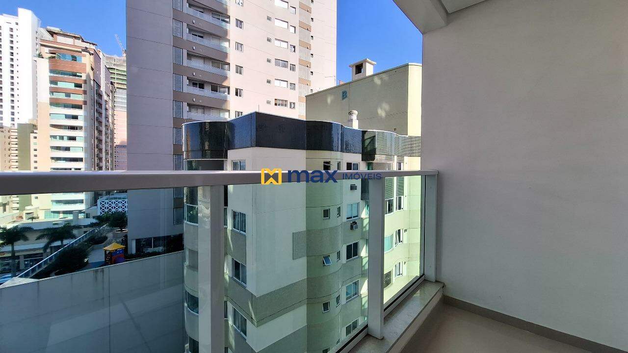Apartamento à venda no Centro: Sacada