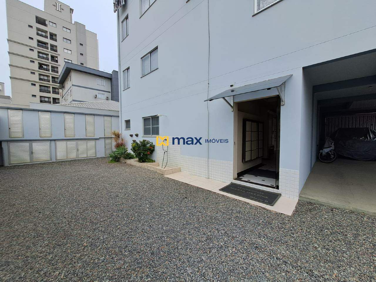 Apartamento para aluguel no Gravatá: Garagem
