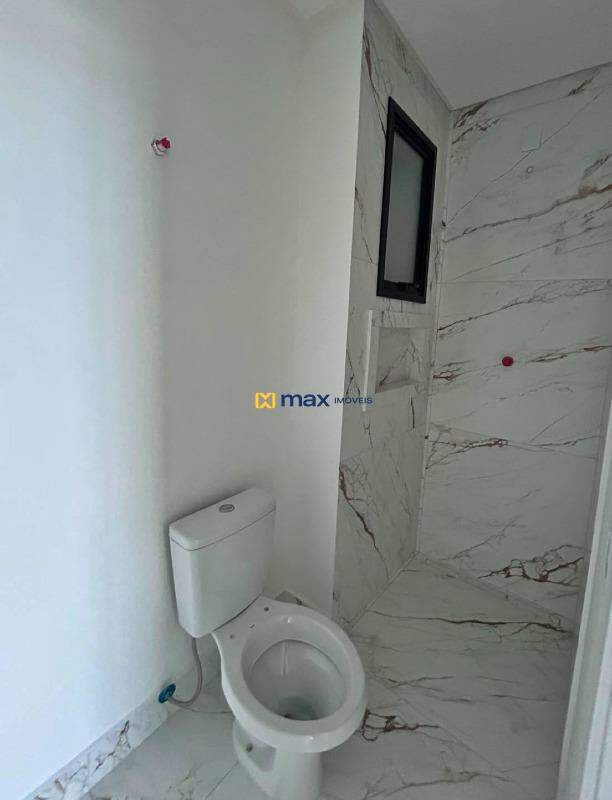 Apartamento à venda no Centro: Banheiro Social