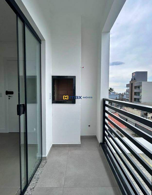 Apartamento à venda no Centro: Sacada