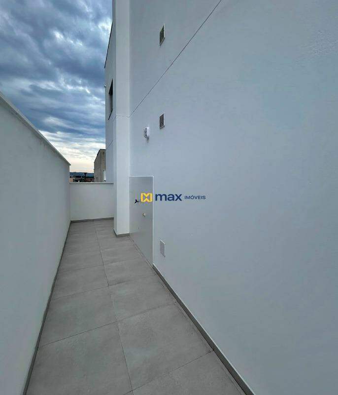 Apartamento à venda no Centro: Sacada Lateral e Lavanderia