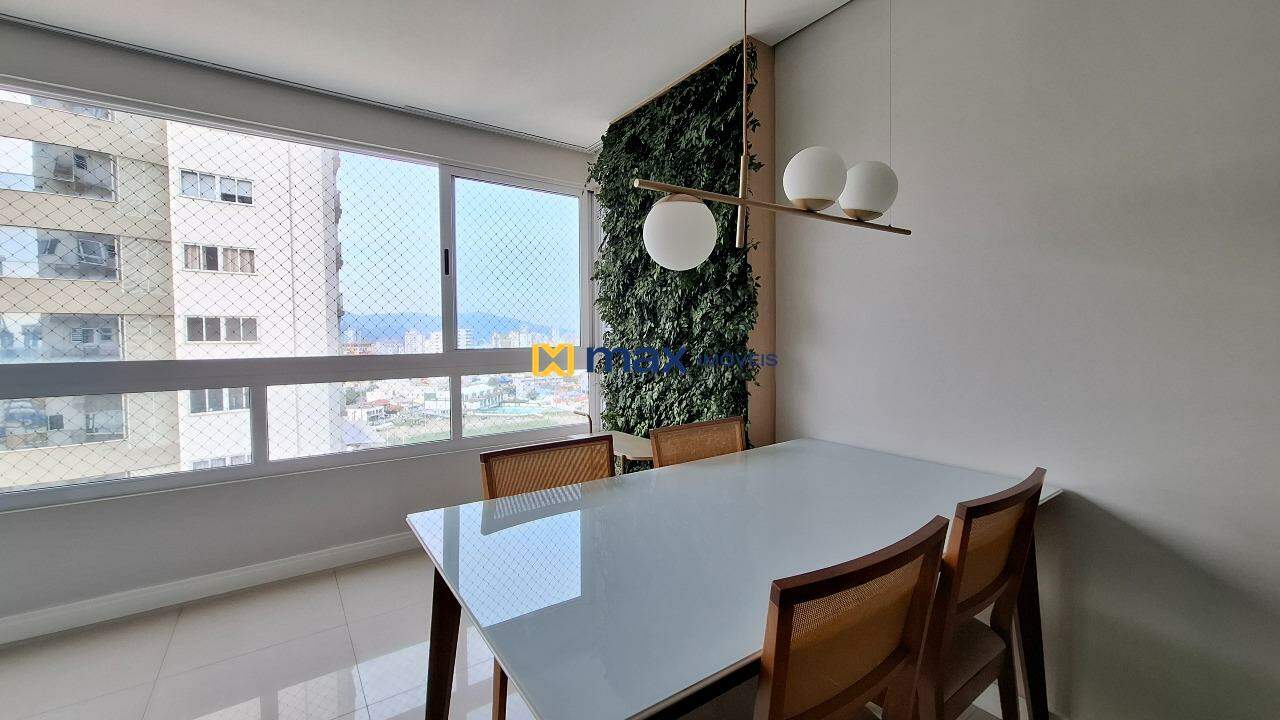 Apartamento à venda no Centro: Living integrado