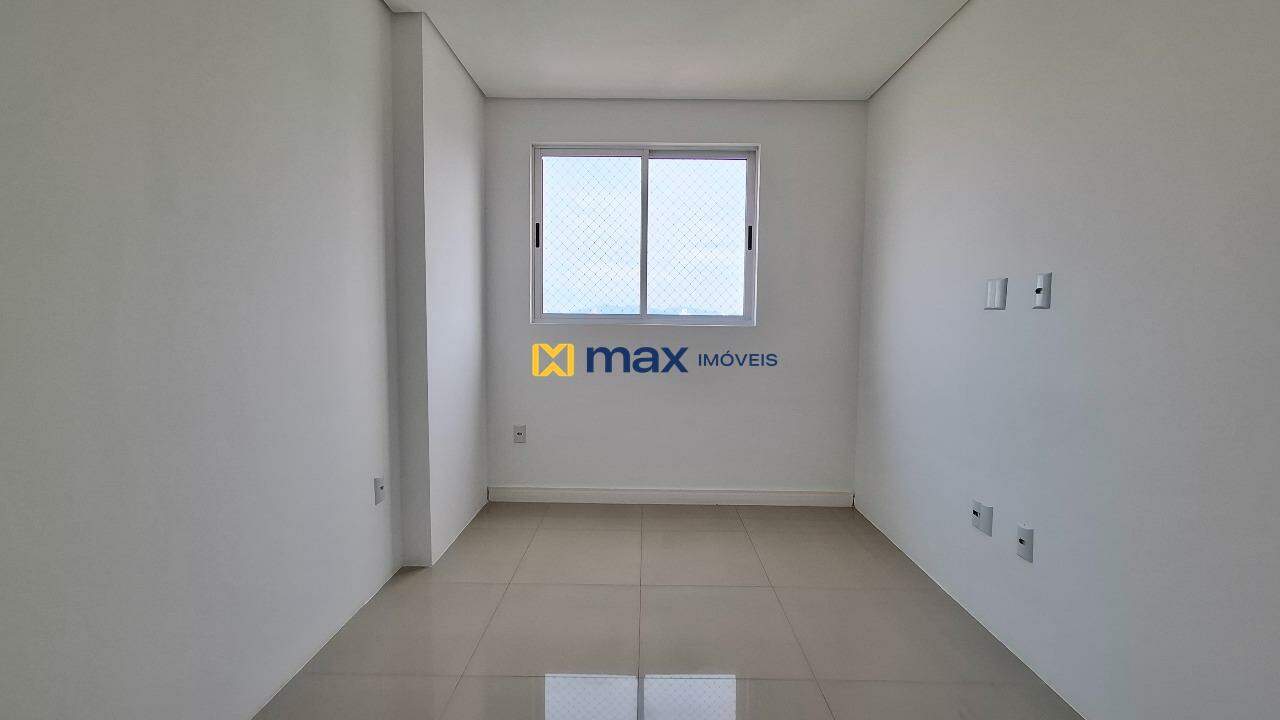 Apartamento à venda no Centro: Suíte 2