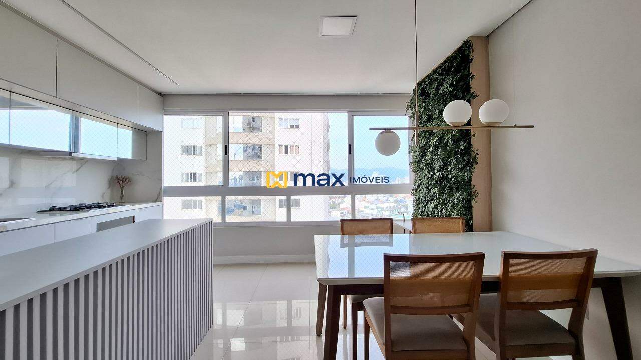 Apartamento à venda no Centro: Living integrado