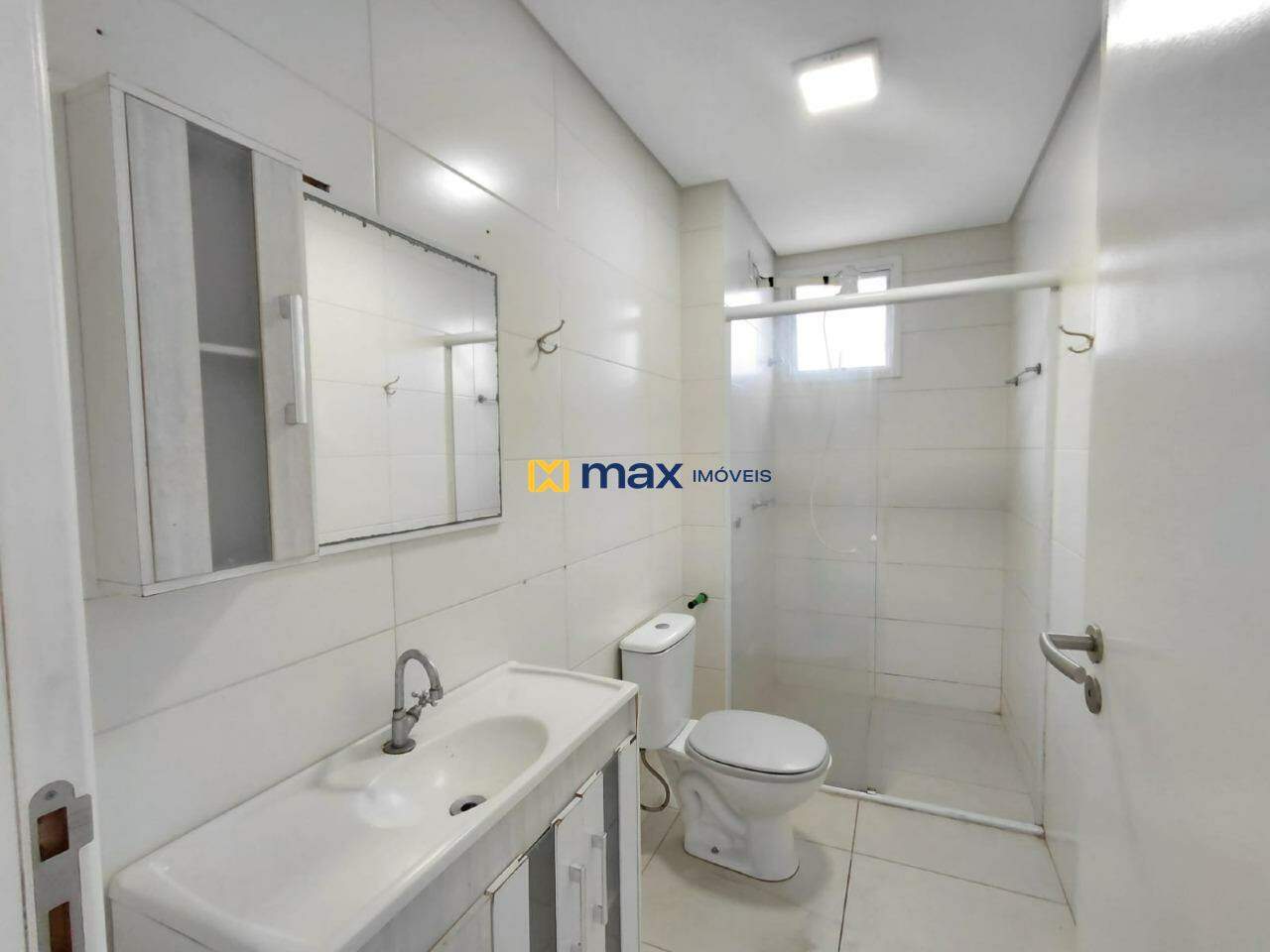 Apartamento para aluguel no Centro: Banheiro Suíte