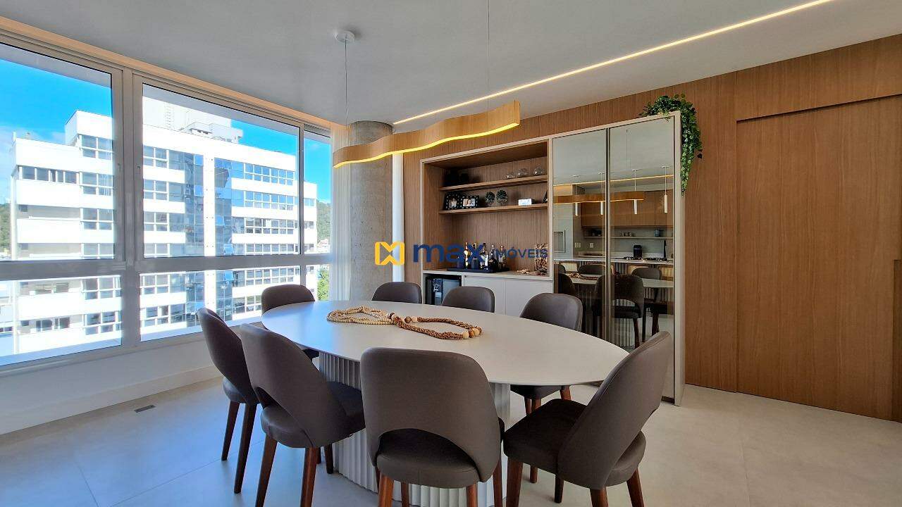 Apartamento à venda no Praia Brava: Living integrado