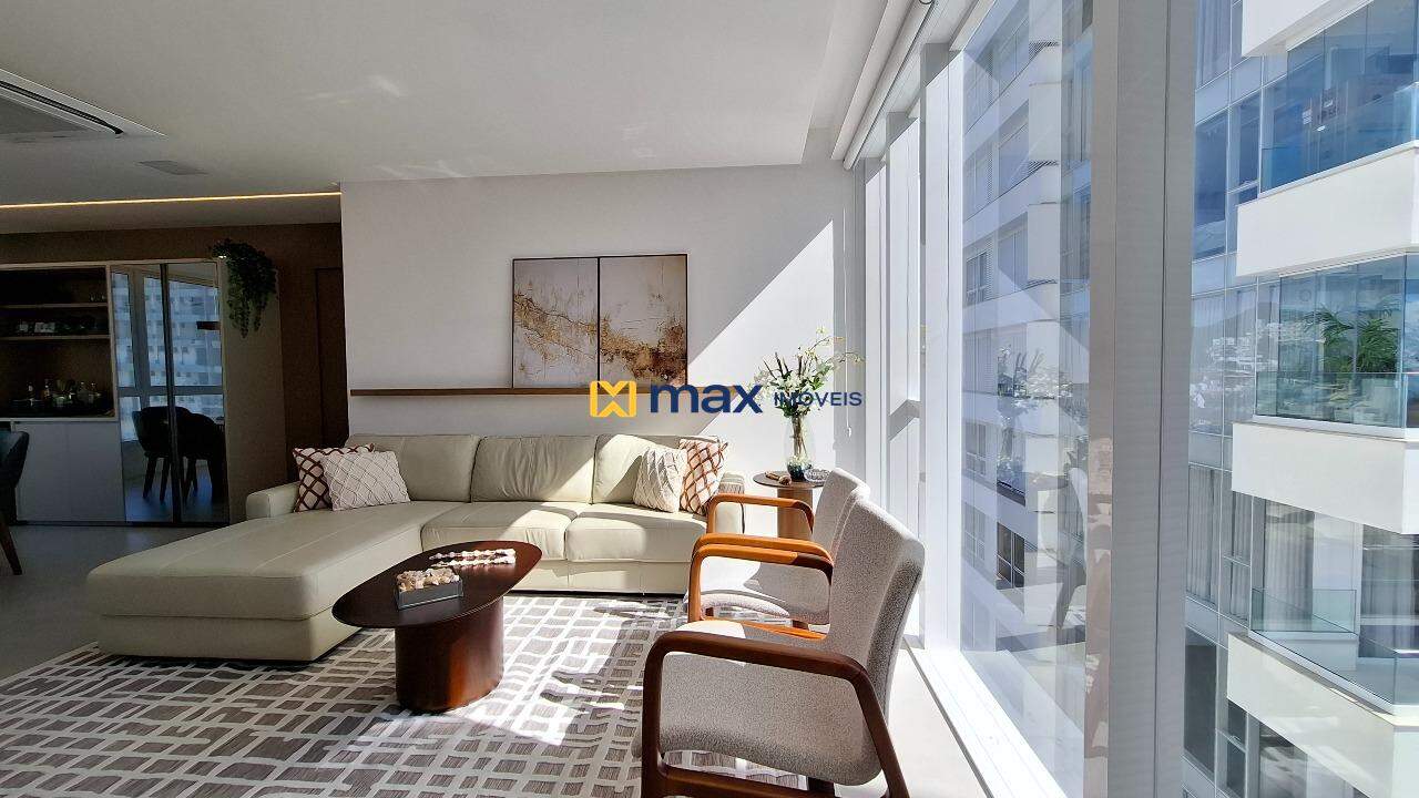 Apartamento à venda no Praia Brava: Living integrado