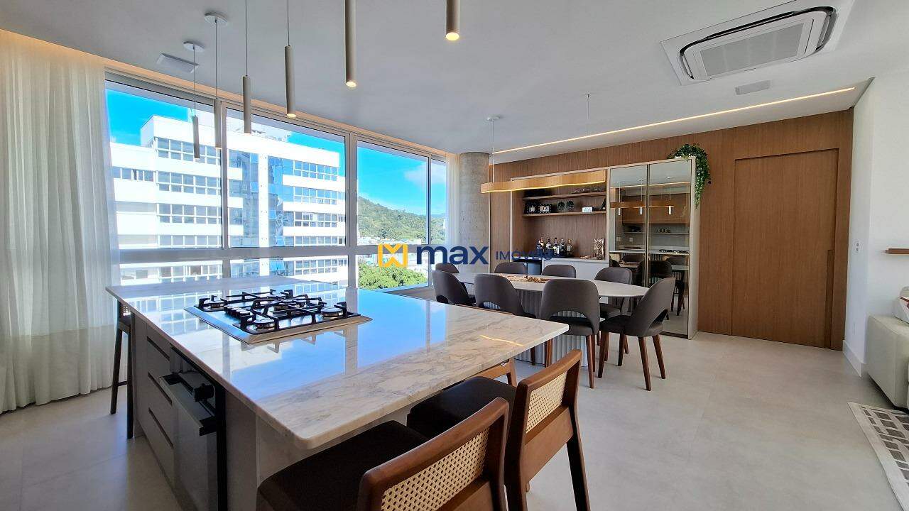Apartamento à venda no Praia Brava: Living integrado
