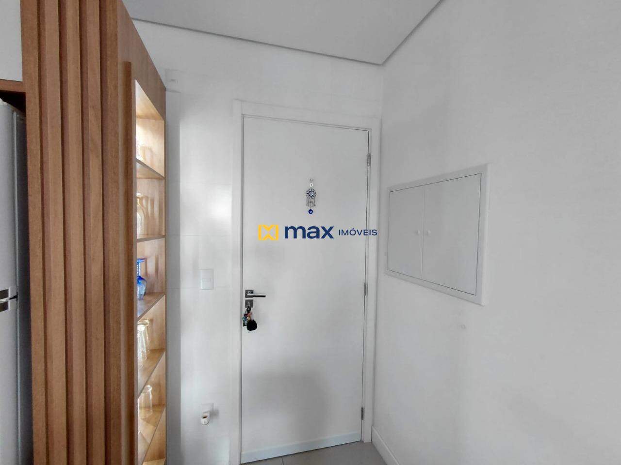 Apartamento à venda no Centro: Entrada