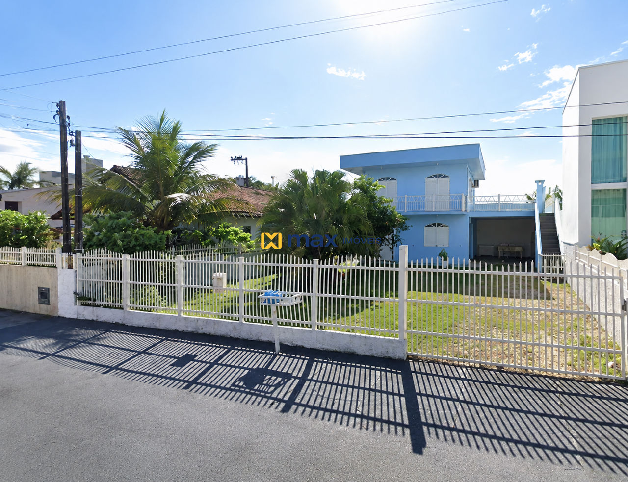 Casa à venda no Meia Praia: 