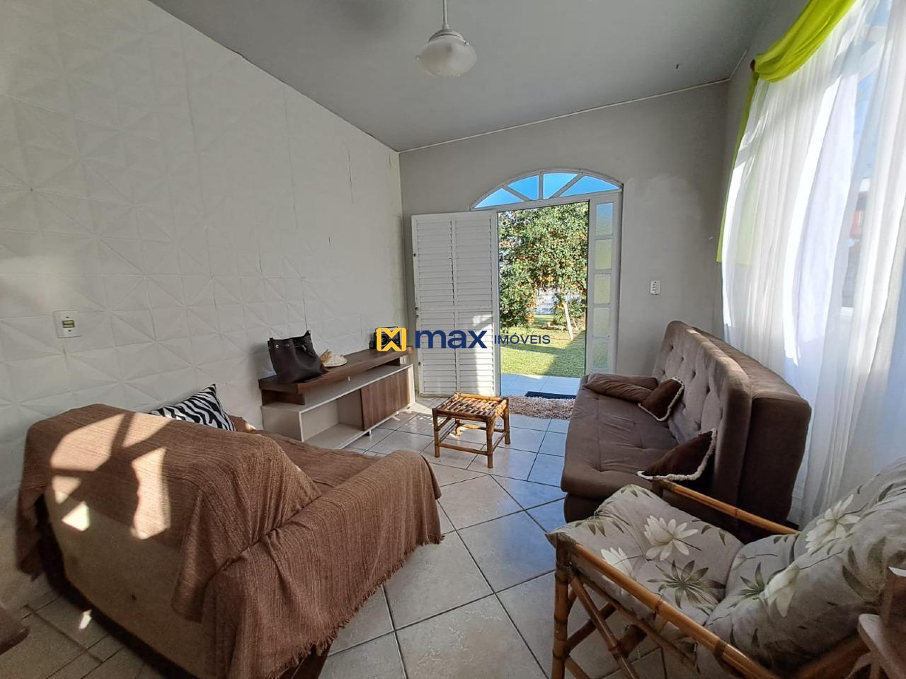 Casa à venda no Meia Praia: Sala