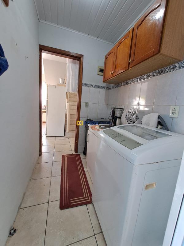 Casa à venda no Meia Praia: Lavanderia