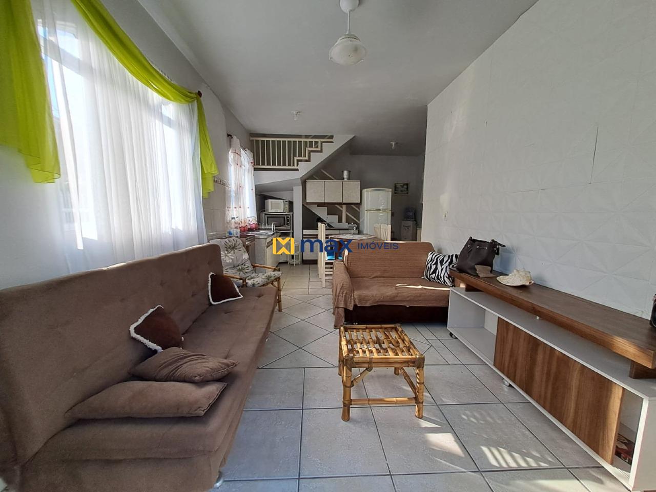 Casa à venda no Meia Praia: Sala